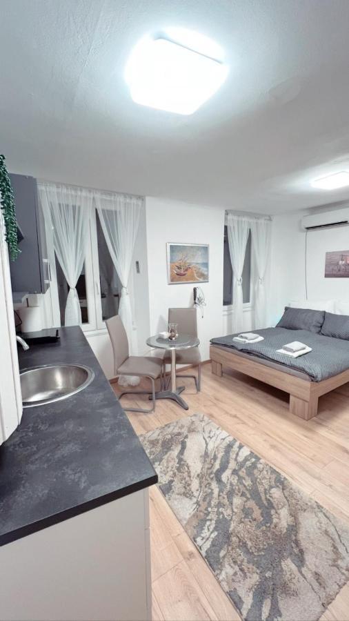 Apartments Isra Pirano Esterno foto